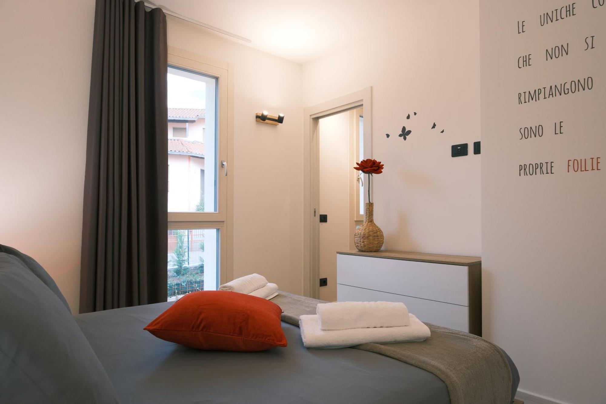 Costa Blu - Terrace Overlooking The Lake & Pool Riva di Solto Exterior foto
