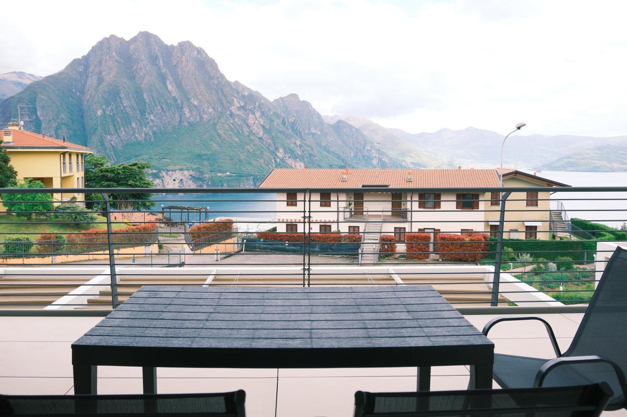 Costa Blu - Terrace Overlooking The Lake & Pool Riva di Solto Exterior foto