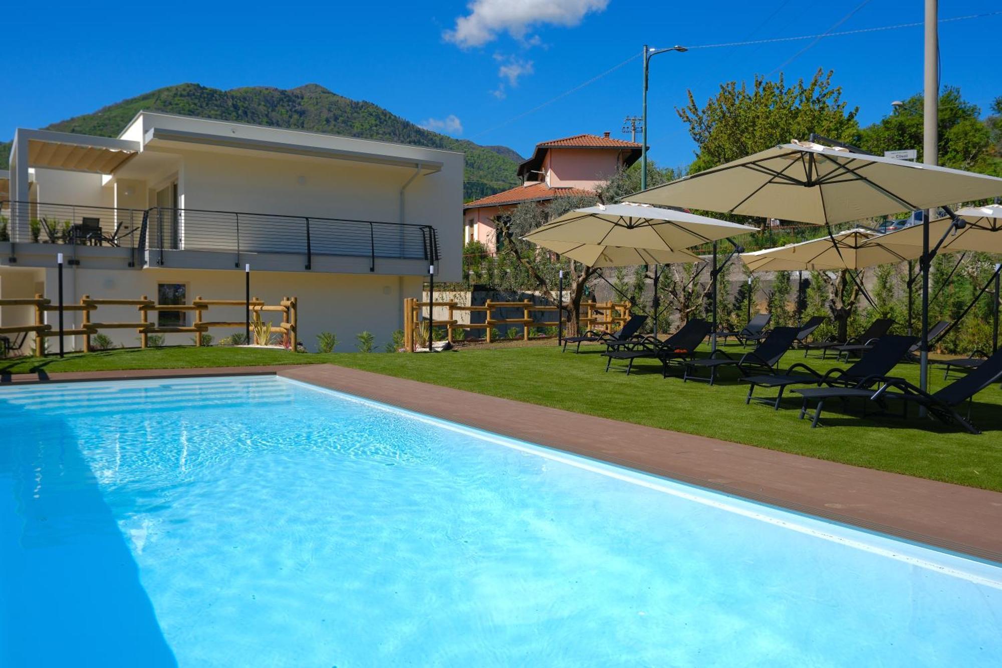 Costa Blu - Terrace Overlooking The Lake & Pool Riva di Solto Exterior foto