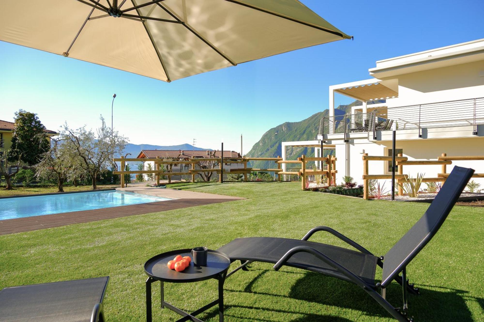 Costa Blu - Terrace Overlooking The Lake & Pool Riva di Solto Exterior foto